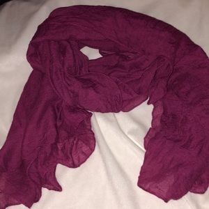 5/$25 Maroon / magenta / fuchsia colored scarf